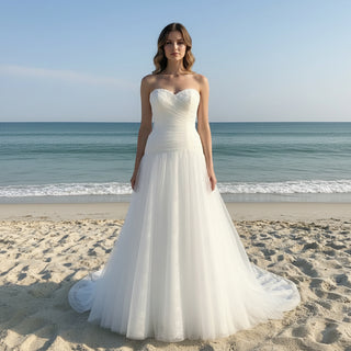 Elegant Figure-flattering Pleated Tulle Plus Size Trumpet Wedding Dress