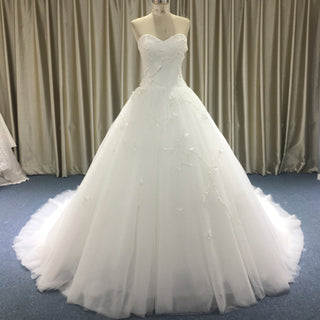 Elegant Sweetheart Strapless Ball Gown Wedding Dress 3D Flowers
