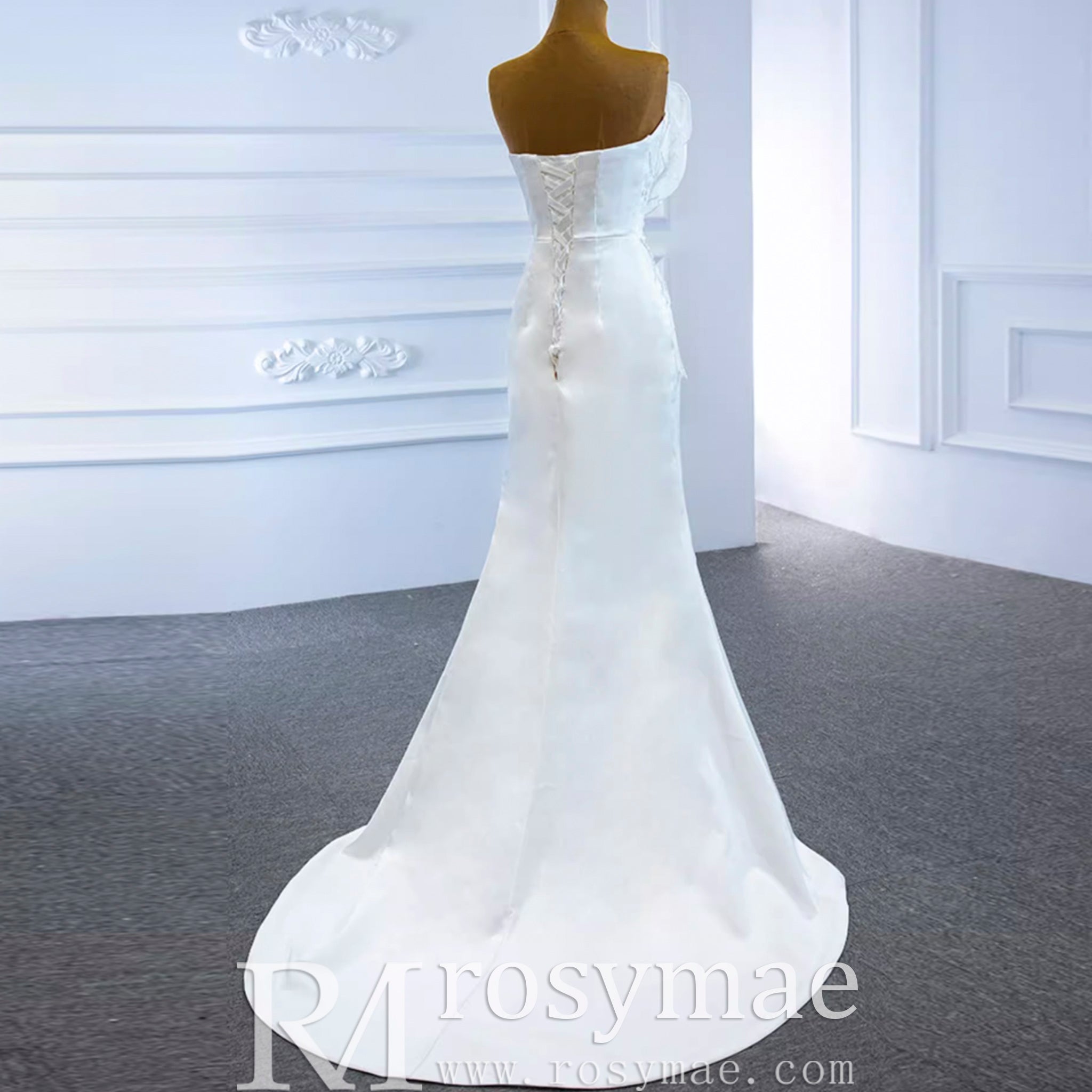 Sweetheart Sheath Satin Modern Butterfly Wedding Dress with Leg Slit - Rosymae