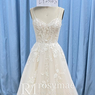 Princess A-line Tulle Wedding Dress with Floral Lace Appliqued