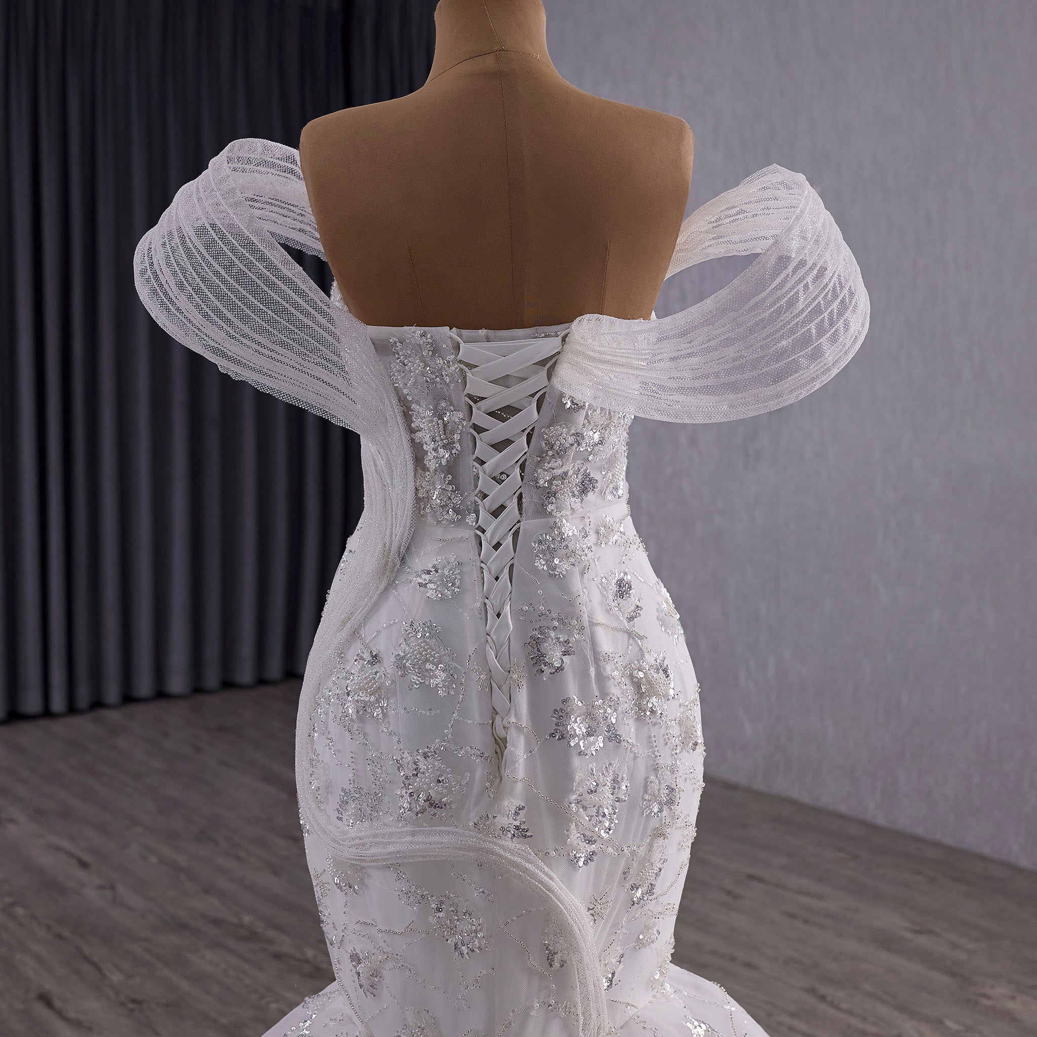 Unique Design Off the Shoulder Trumpet Wedding Dress for Trendy Brides - Rosymae