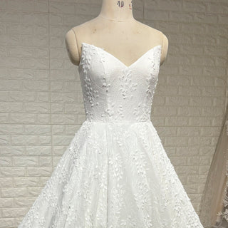 Elegant Strapless V-neck Lace Wedding Dress with Cathedral train