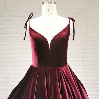 Elegant Burgundy Spaghetti Straps Velvet Prom Dress with V-neck