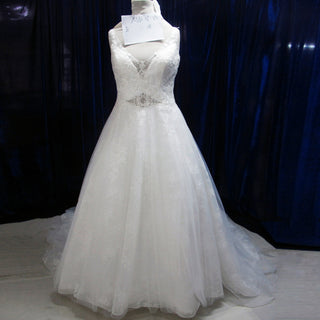 Vintage A-Line V-Neck Plus Size Wedding Dress with Floral Lace - Rosymae