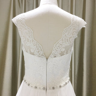 Vintage A-lkine Wedding Dress with Lace Bodice and Tulle Skirt for Brides - Rosymae