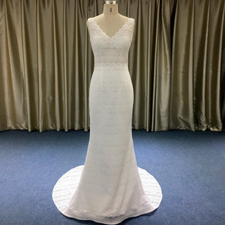Vintage-inspired Scalloped V-neck Lace Trumpet Bridal Wedding Dress - Rosymae