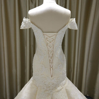 Vintage Off the Shoulder Trumpet Wedding Dress with Floral Lace Appliqued - Rosymae