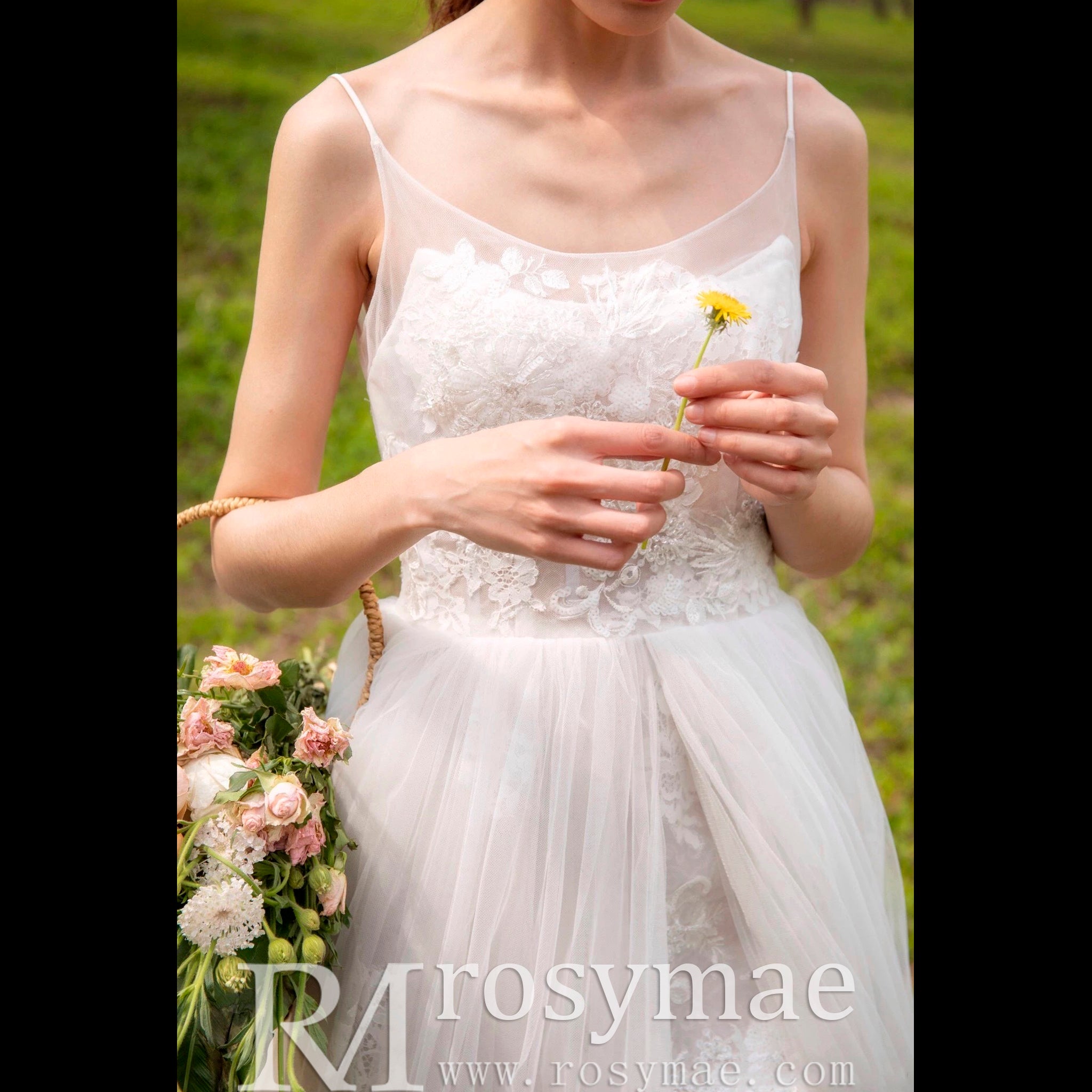 Elegant A-line Fitted Short Wedding Dresses with Detachable Overskirt Ivory / 22W Elegant A-line Fitted Short Wedding Dresses with Detachable Overskirt Ivory / 22W