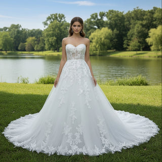 Elegant A-line Wedding Dress with Sweetheart Neckline and Long Train