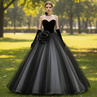 Ball Gown Black and White Wedding Dress with Sweetheart Neck Rosymae Ball Gown Black and White Wedding Dress with Sweetheart Neck Rosymae