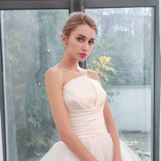 Ball-Gown-Strapless-Chapel-Train-Tulle-Bridal-Wedding-Dresses