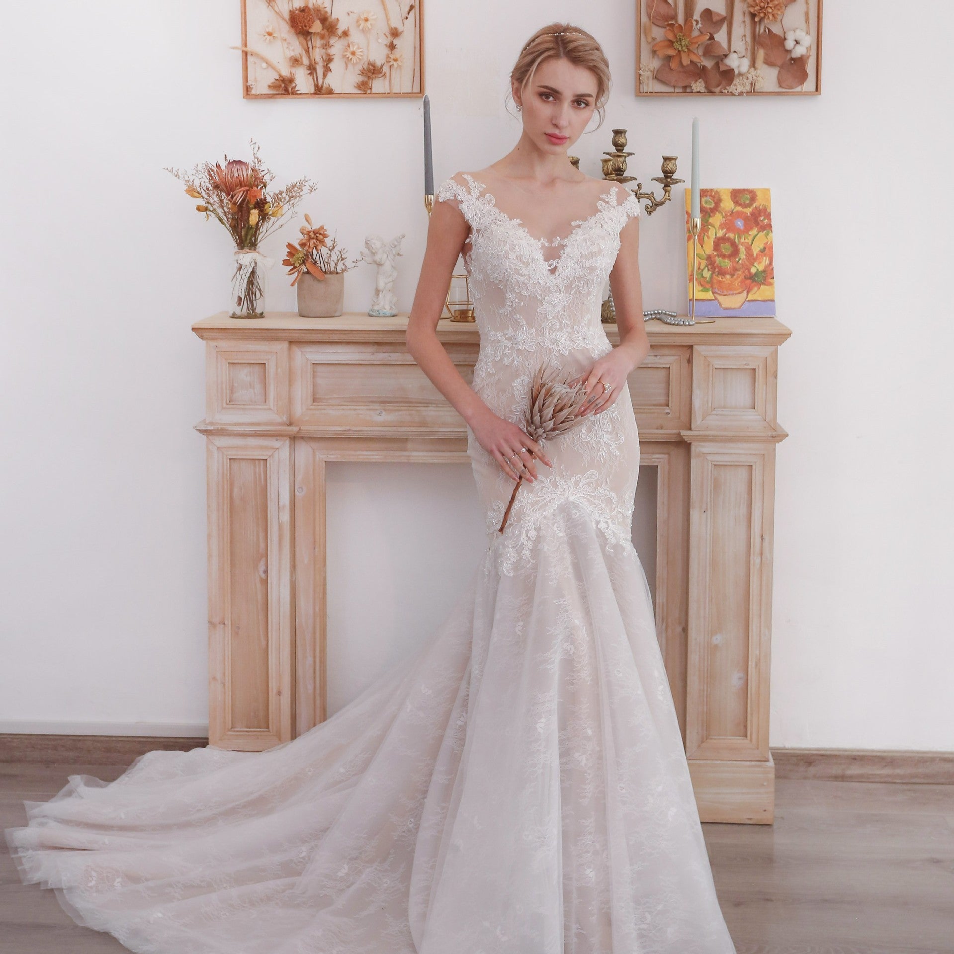 Elegant Vintage Mermaid Wedding Dress With V Neckline – Rosymae Elegant Vintage Mermaid Wedding Dress With V Neckline – Rosymae