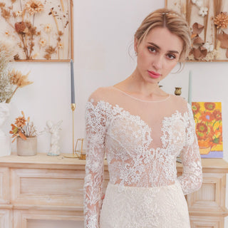 Long-Sleeve-Ball-Gown-Strapless-Chapel-Train-Lace-Wedding-Dresses