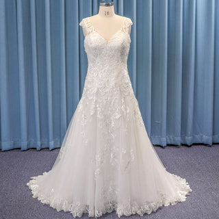 Plus Size Tulle and Lace A-line Wedding Dress with Cap Sleeve