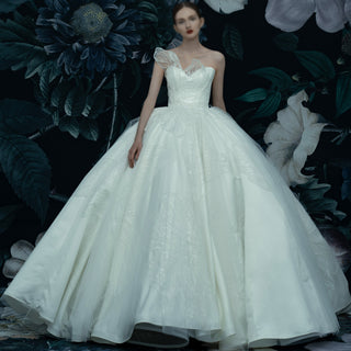 Sweetheart Neck Puffy Skirt Wedding Dress with Butterfly Accent