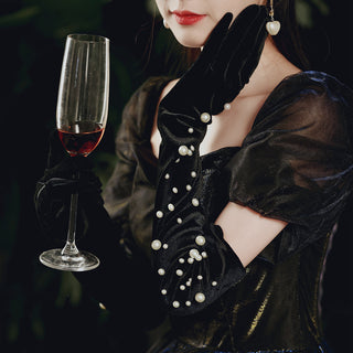 Wedding Gloves for the Fashionable Bride