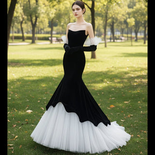 Black White Trumpet Mermaid Wedding Dress With Curve Neck - Rosymae