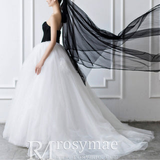 Tulle Black and White Wedding Dress with Strapless Curve Neck A-line
