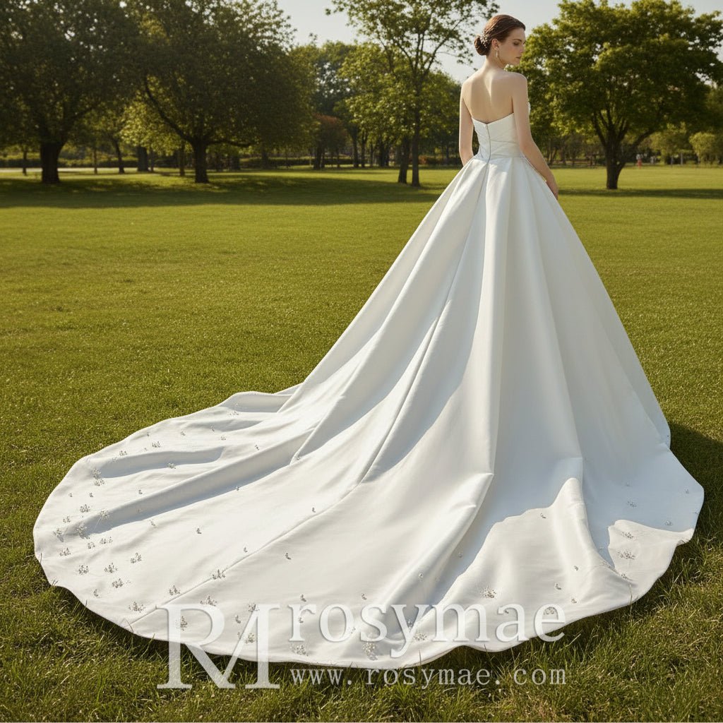 Curve Neck A-line Wedding Dresses Bridal Gowns with Pearls - Rosymae