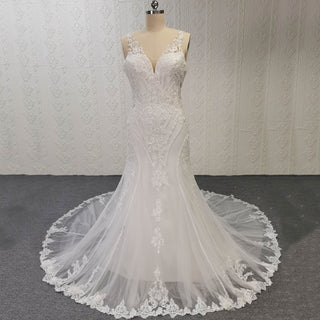 Elegant Plus Size V-neck Lacce Trumpet Keyhole Back Wedding Dress - Rosymae
