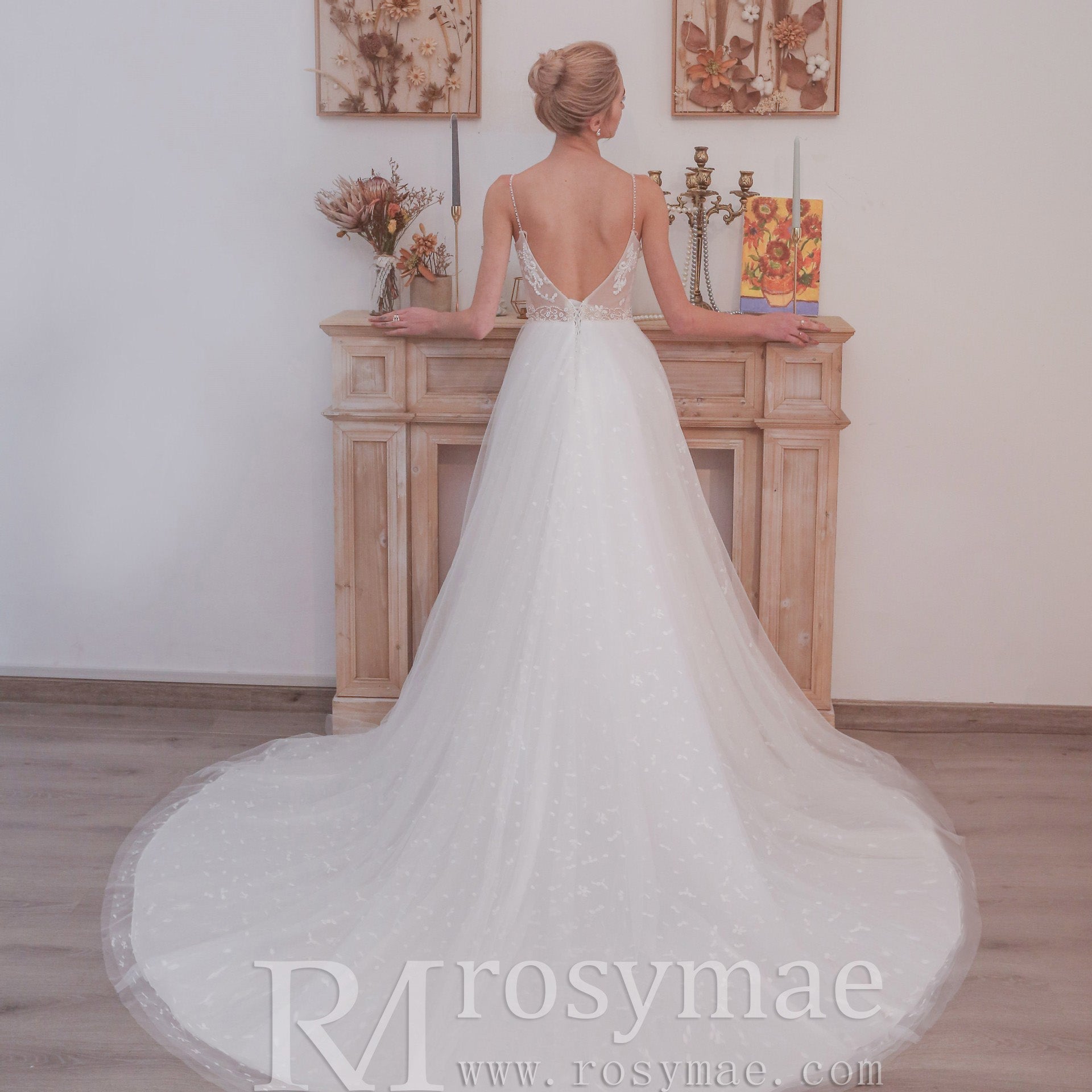 Gorgeous Spaghetti Straps Floral Lace A-Line Wedding Dress - Rosymae