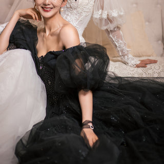 Little Black Bridal Gown Wedding Dress with Half and Puffy Sleeve