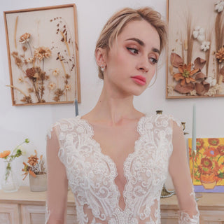 Keyhole Back Long Sleeve Low V Neck Mermaid Wedding Dress - Rosymae