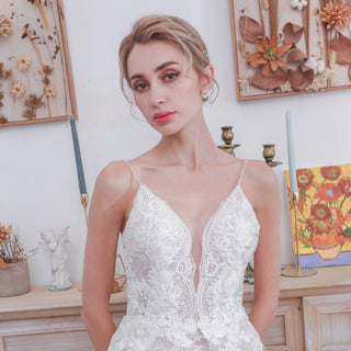 spaghetti-straps-fit-and-flare-ball-gown-wedding-dresses