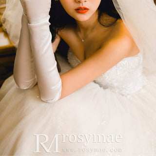 Puffy Skirt Ball Gown Bridal Wedding Dresses with Long Train