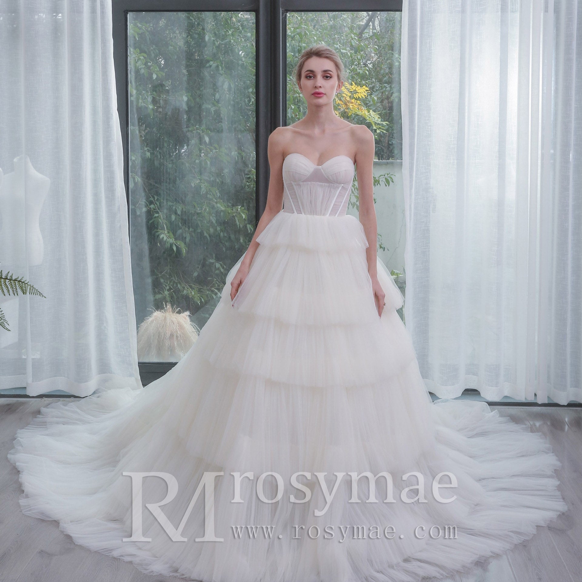 Strapless Sweetheart Ball Gown Layered Tulle Skirt Wedding Dress - Rosymae