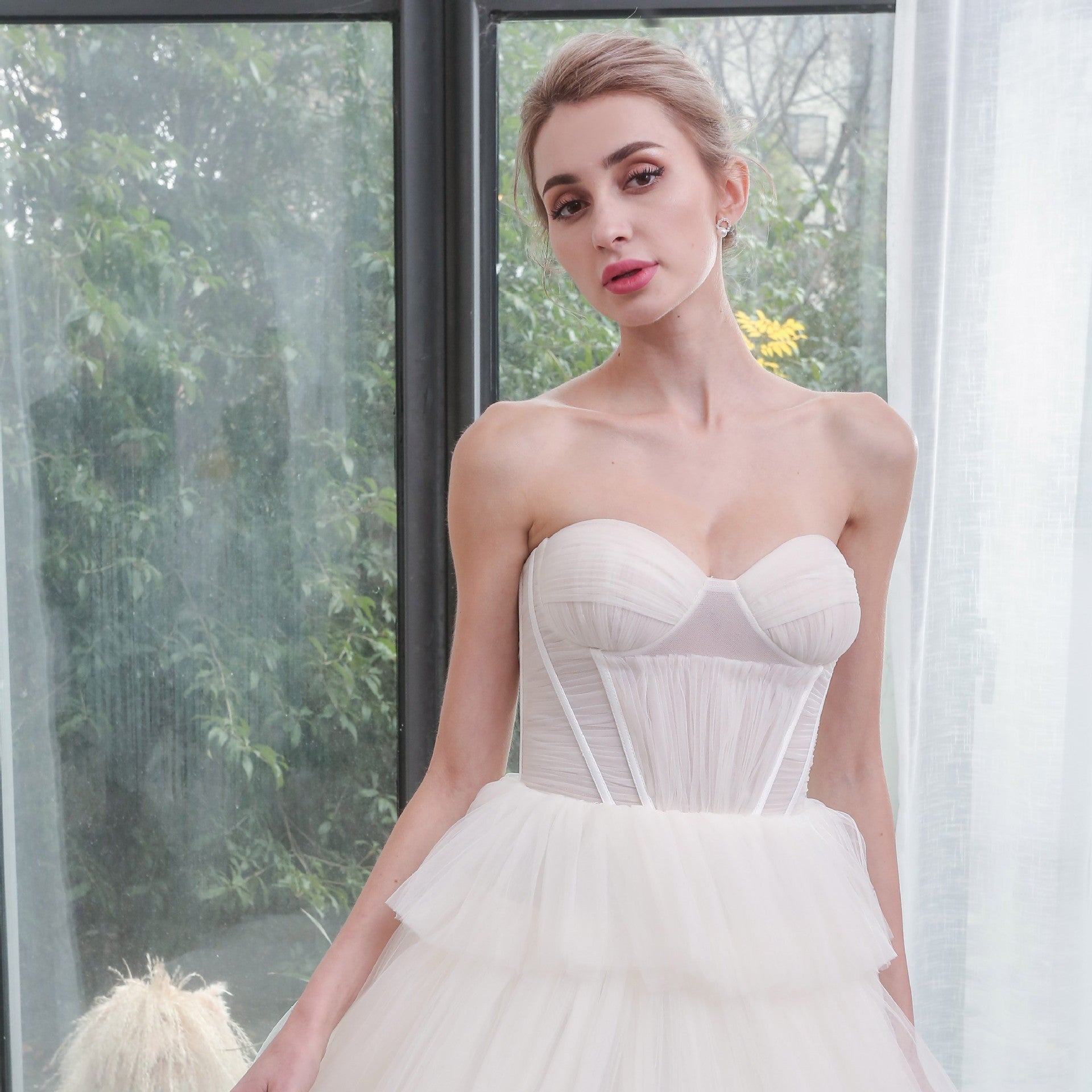 Strapless Sweetheart Ball Gown Layered Tulle Skirt Wedding Dress - Rosymae
