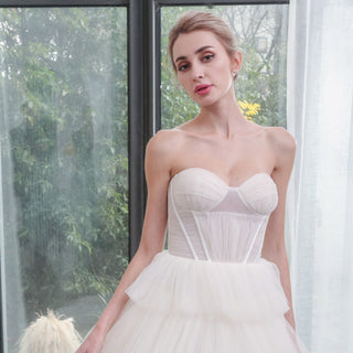 Strapless Sweetheart Ball Gown Layered Tulle Skirt Wedding Dress - Rosymae