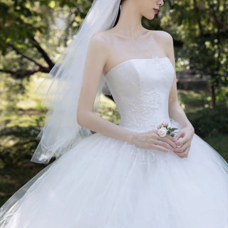 Outdoor / Garden Bridal Gown Strapless Wedding Dress for Bride