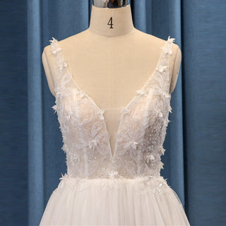Tank Top V-neck Flowers Chiffon A-line Bridal Gown Wedding Dress