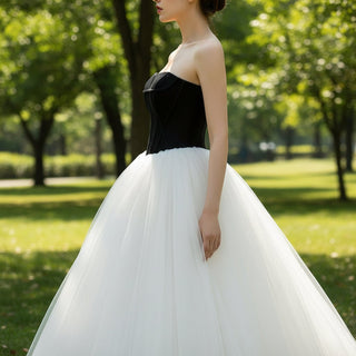 Tulle Black and White Wedding Dress with Strapless Curve Neck A-line - Rosymae