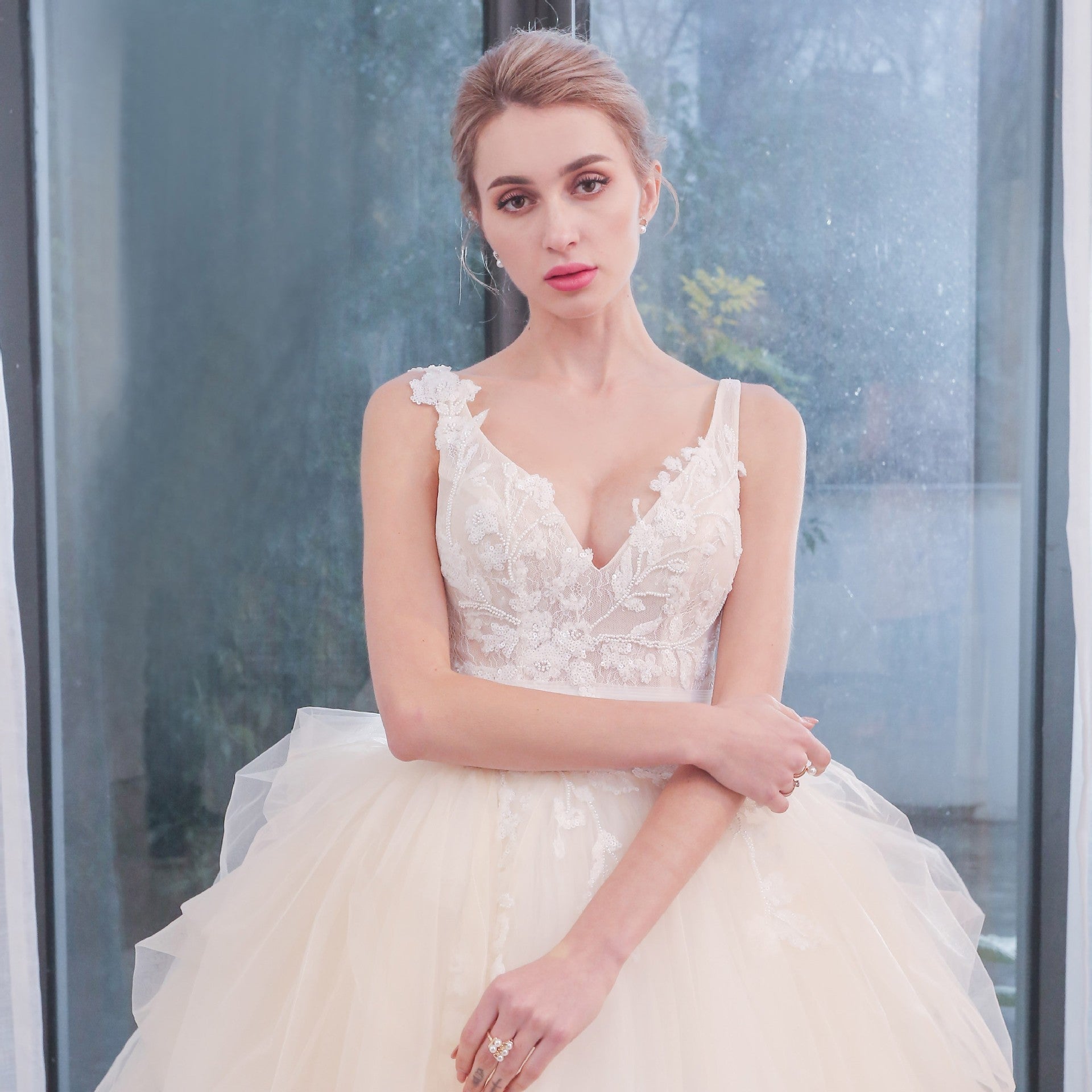 Tulle Tank V-Neck Ball Gown Wedding Dress With Layered Skirt - Rosymae