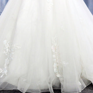 V-Neck Half-Sleeve Tulle Lace Ball Gown Wedding Dress - Rosymae